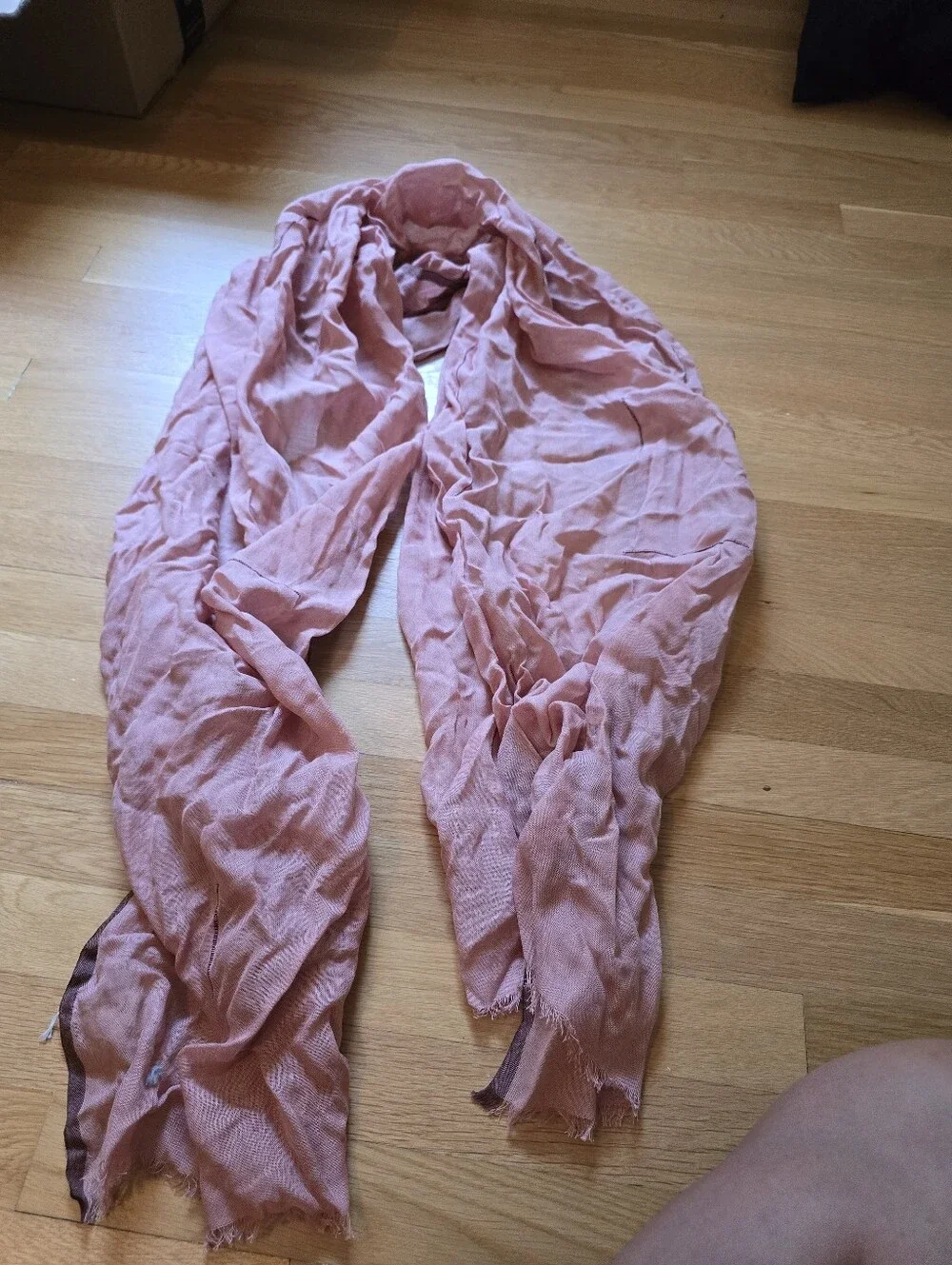 Variously Lightweight Pink Women’s Scarf Nwt